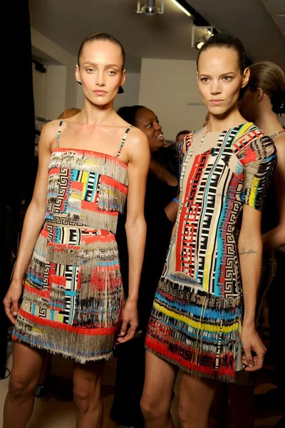 Look 64